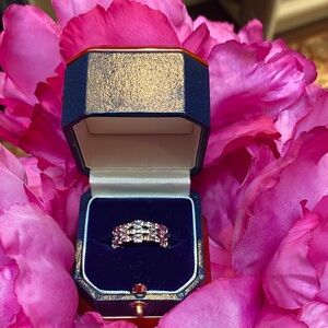 Sparkly Silver Ring with small crystal stones. Size 7. Like NEW. With Box.